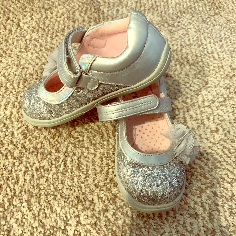 Toddler girls shoes. Size 8. Very comfortable